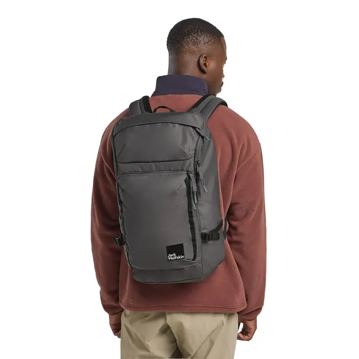 Lyall  | 28 L
