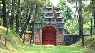 vietnam_thura-thien-hue_hue_tu-duc-mausoleum_poort_muur