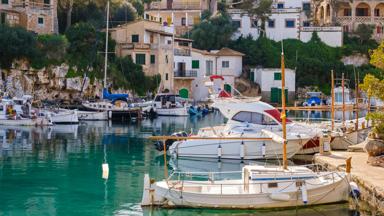 spanje_balearen_mallorca_santanyi_haven_boten_dorp_getty