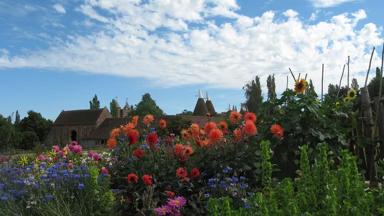 engeland-kent-sissinghurst_castle-tuin-bloemen