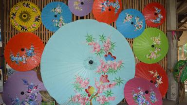 thailand_chiang-mai_gekleurde-parasol_6_w.jpg