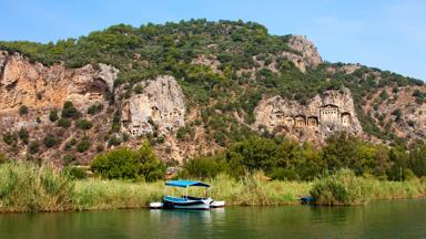 turkije_ortaca_dalyan_bootje_rotstempel_shutterstock