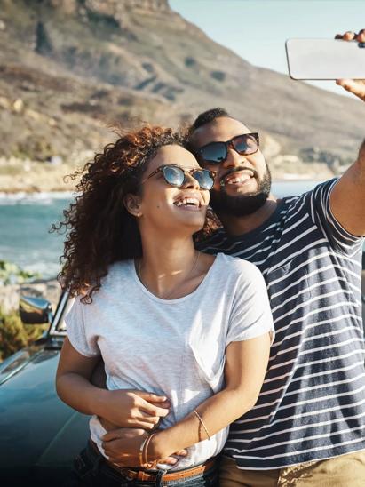 Selfie van stel bij mij uitzicht