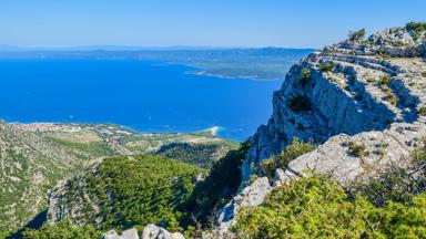 kroatie_bol_brac_vidova-gora_zlatni-rat-beach_getty