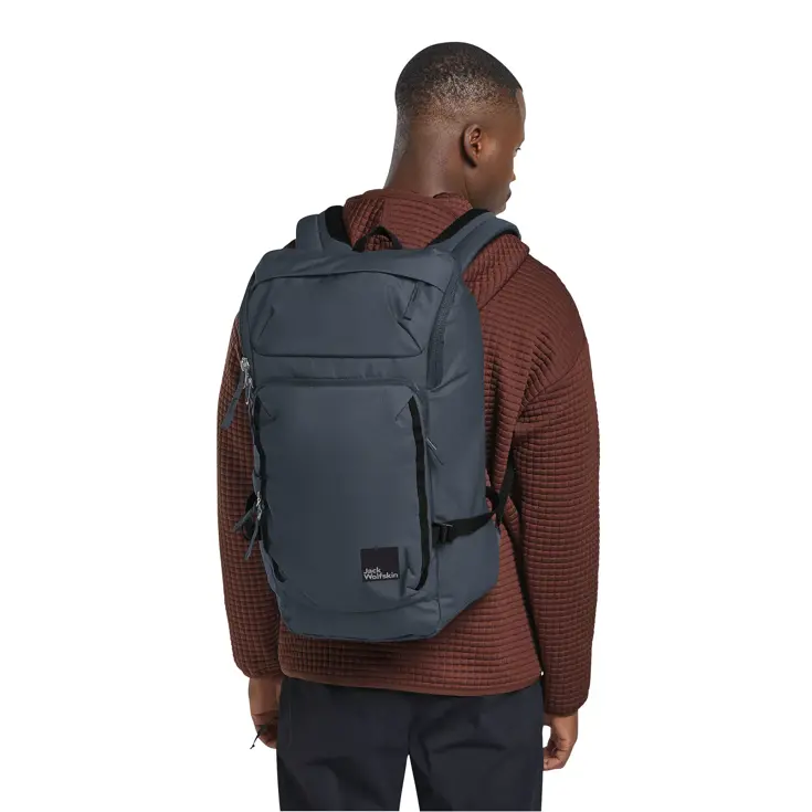 Lyall  | 28 L