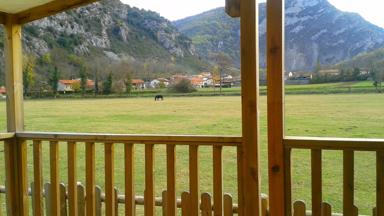 Frankrijk_Tarascon_Yelloh_Village_Camping_Le_Pre_Lombard_Cottage_Evasion_Uitzicht