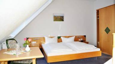 Duitsland_Marienberg_Berghotel_Drei_Brüder_Höhe_Tweepersoonskamer1
