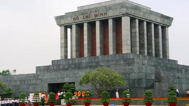 vietnam_hanoi_ho chi minh mausoleum_f