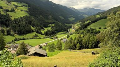 italie_trentino_sarentino_sarntal_bergen_vallei_GettyImages-508418899