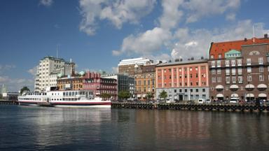 zweden_skane_malmo_stadsgezicht_kade_shutterstock_15506452_