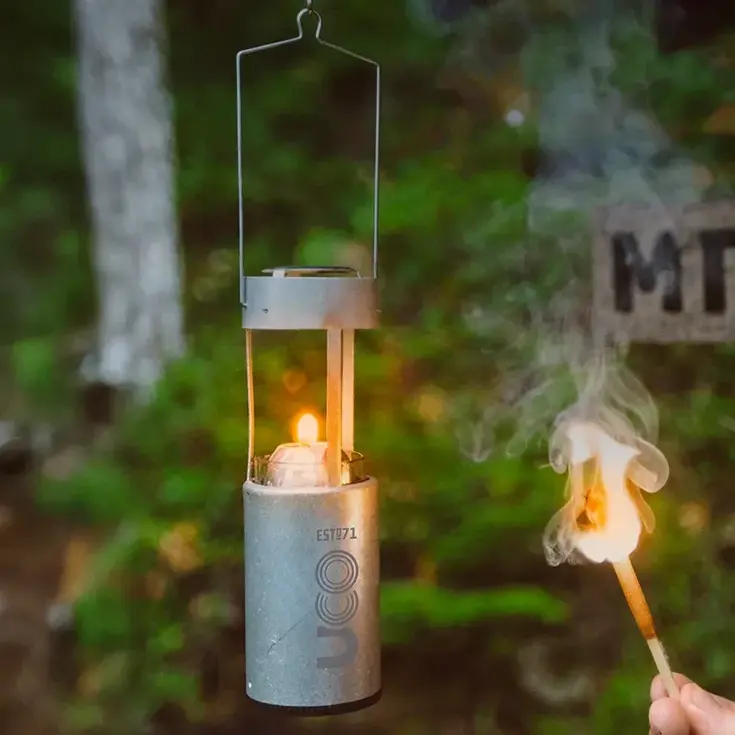 Inklapbare kaarslantaarn voor op de camping
