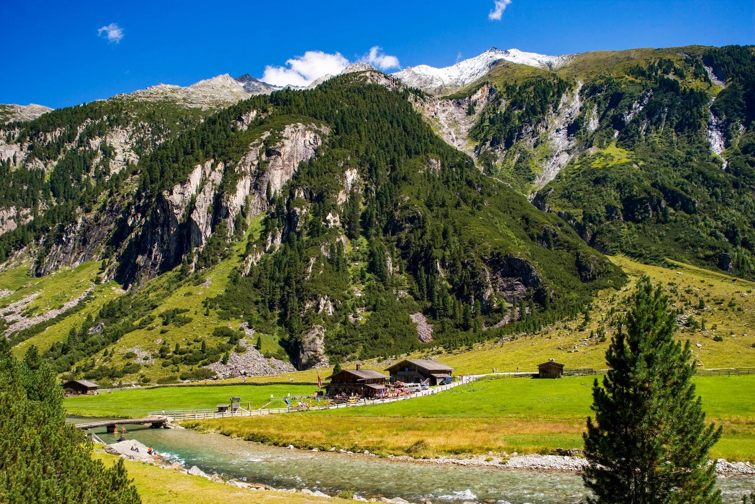 Almhütte,Krimmler Achental,Krimmler Tauernhaus,Krimmler Ache,Krimml,Pinzgau,Land Salzburg,Österreich,