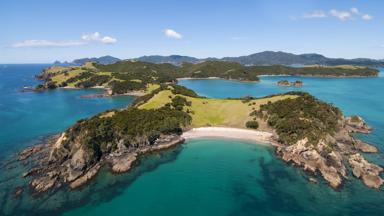 nieuw-zeeland_paihia_bay-of-islands_landschap_b.jpg