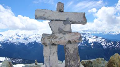 canada_whistler_blackcomb-mountains_inukshuk_landschap_f