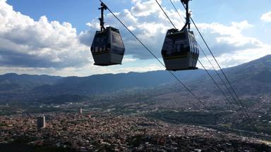 colombia_medellin_gondel_stad_uizicht_2_f