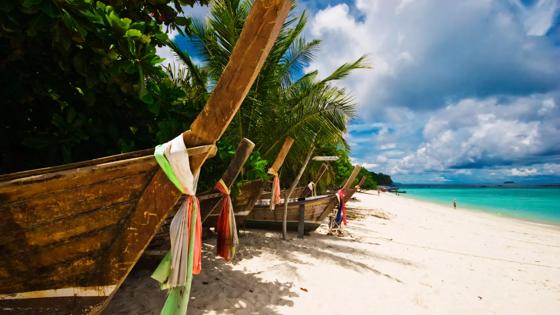 thailand_algemeen_boot_andaman-zee_strand_palmboom_b.jpg