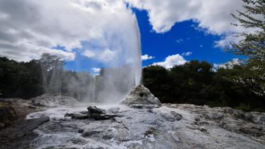 nieuw_zeeland_rotorua-wai o tapu_geiser