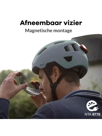 PILOT fietshelm met regencap