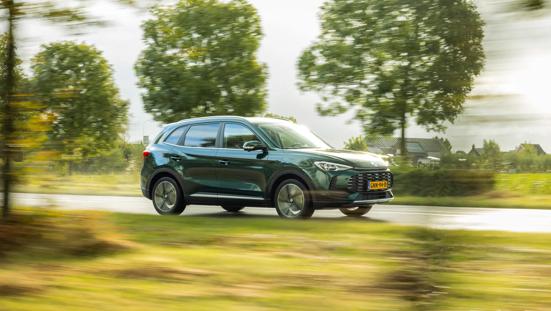 MG ZS HEV 4 is een hybride SUV