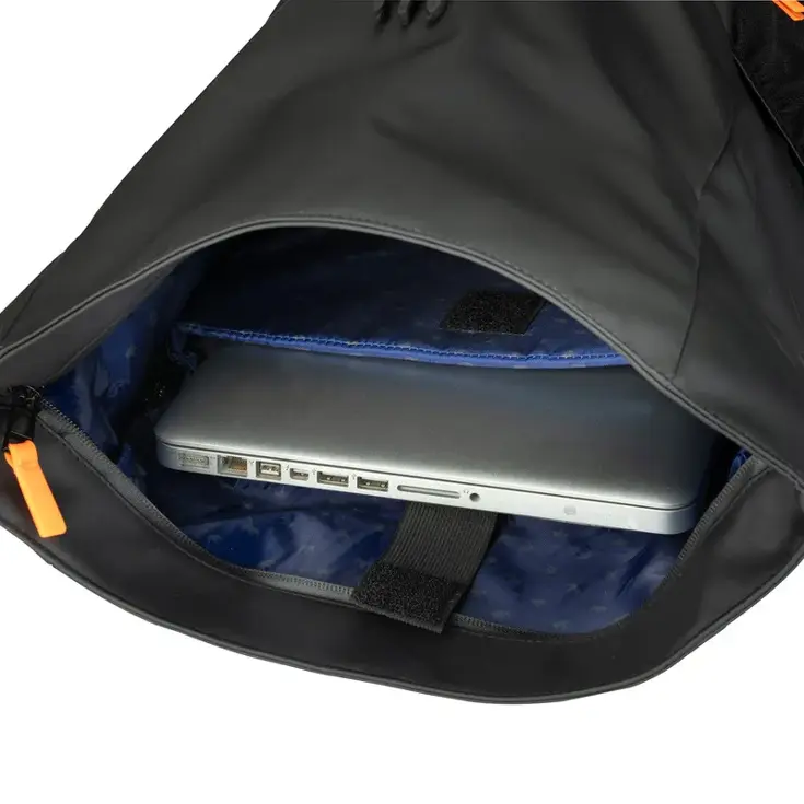 PT01 Rugzak - Pitch Black - Laptopvak