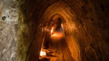 vietnam_cu-chi_tunnel_shutterstock