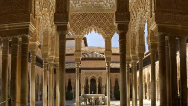 spanje_andalusie_granada_alhambra_1_shutterstock_3539283_
