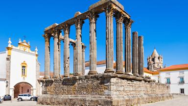 portugal_alentejo_evora_romeinse-tempel_shutterstock