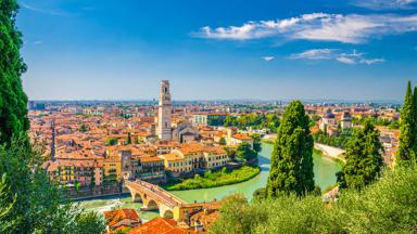 italie_veneto_verona_autovakantie-noord-italie_skyline_uitzicht_shutterstock