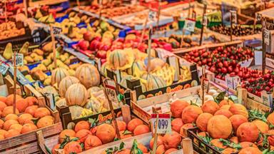 italie_sicilie_palermo_ballaro-bazaar-markt_fruit_groente_vers_shutterstock