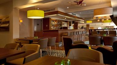 belgie_gent_holiday-inn-gent-expo_bar