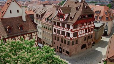 duitsland_beieren_neurenberg_albrecht-durer-haus_vakwerk-huis_stad_straat_stadt-nuernberg-birgit-fuder