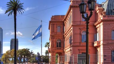 argentinie_buenos-aires_casa-rosada_roze-huis_palmboom_pixabay