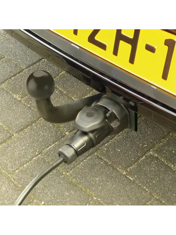 Jäger 12V ISO 114446 - Stekkerdoos 13-polig - Carpoint