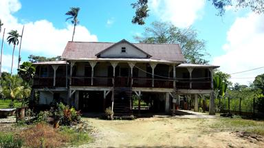 suriname_peperpot_plantage_huis_w