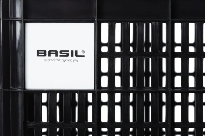 Basil fietskrat S black 17.5L recycled