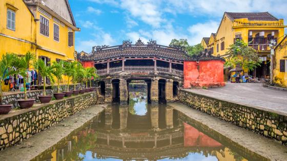 vietnam_zuid-centrale-kust_hoi-an_japanse-brug_water_zijaanzicht_b