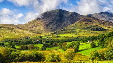 wales_gwynedd_snowdonia-national-park_bergen_shutterstock_496709338