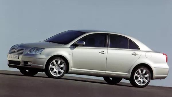 Toyota Avensis II
