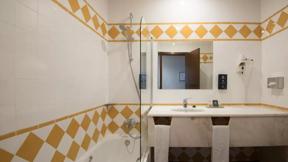Hotel_Portugal_Algarve_Tavira_Vila_Gale_Albacora_badkamer_rivieruitzicht_h