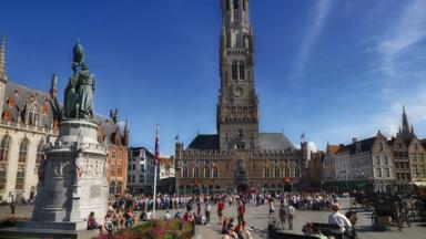 belgie_brugge_belfort_klokkentoren_toeristen_@jan-darthettoerisme-brugge