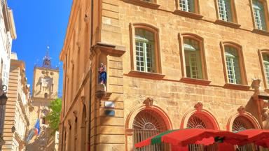 frankrijk_Bouches-du-Rhone_aix-en-provence_straat_terras_shutterstock-322241300