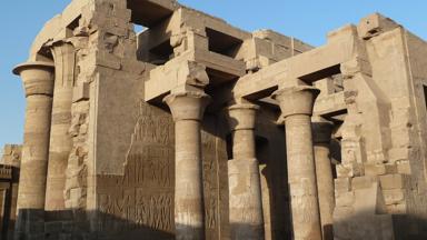egypte_rode-zee_kom-ombo_tempel_krokodillengod_sobek_zuilen_ruine_f