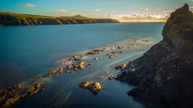 wales_pembrokeshire_uitzicht_zee_zon_rotsen