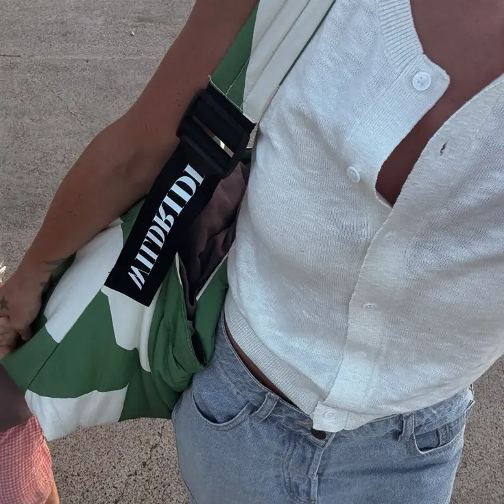 Mom Shoulder