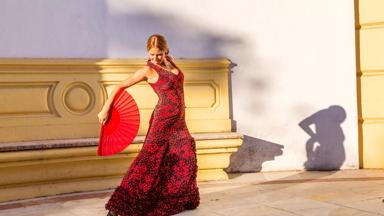 spanje_andalusie_sevilla_flamenco_danseres_straat_GettyImages-503470412