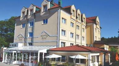 hotel_oostenrijk_pressbaum_hotel-wiental_fam-rieger_gebouw