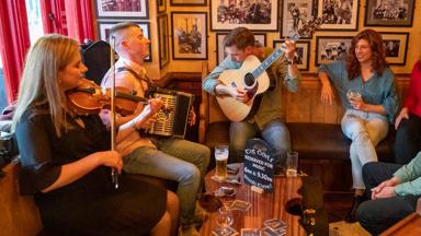 Ierland-Galway-city-muziek-pub-Tig Coili (3)