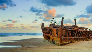 australie_queensland_fraser-island_maheno-wrak_zee_strand