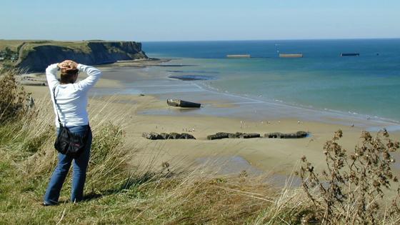 frankrijk_normandie_arromanches-les-bains_gold-beach_mulberryhaven_uitzicht_toerist_518_o_