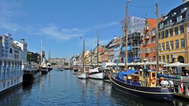 denemarken_seeland_kopenhagen_nyhavn_haven_beeldbank-kampeerreizen